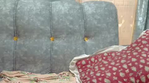 Snapshot of velvet_temptress chatting on 02.25.25 velvet online show from 02.25.25