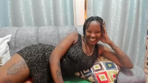 Snapshot of velvet_temptress chatting on 03.12.25 velvet online show from 03.12.25