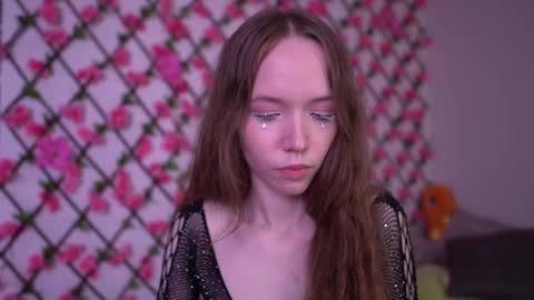 Snapshot of velvet_vice chatting on 10.23.25 Polly online show from 10.23.25