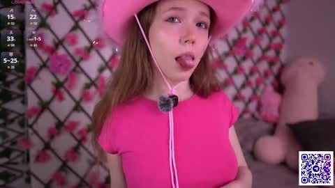 Snapshot of velvet_vice chatting on 11.14.25 Polly online show from 11.14.25