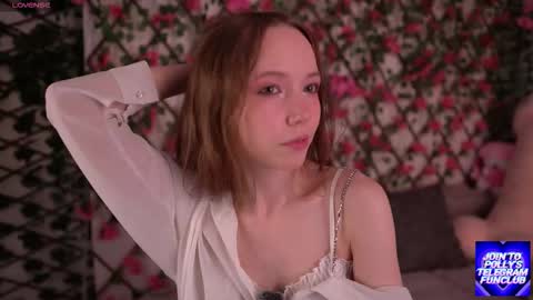 Snapshot of velvet_vice chatting on 11.15.25 Polly online show from 11.15.25