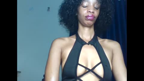 Snapshot of velvetbrownn chatting on 04.15.26 velvetbrownn online show from 04.15.26