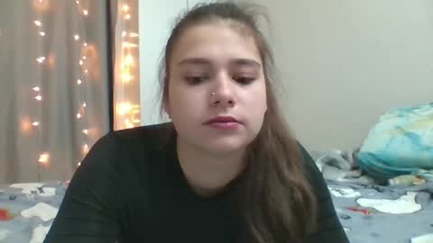 Snapshot of velveted_ivy chatting on 11.10.25 velveted_ivy online show from 11.10.25