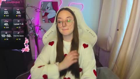 Snapshot of velvetgloww chatting on 02.02.26 Violetta online show from 02.02.26