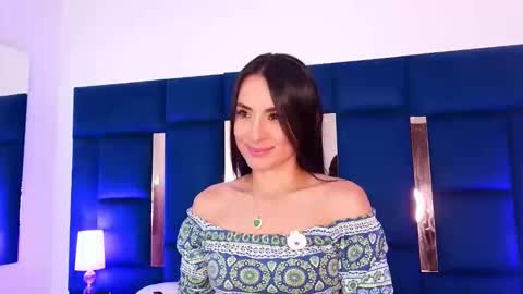 Snapshot of velvetlunaa chatting on 05.16.26 Velvet online show from 05.16.26