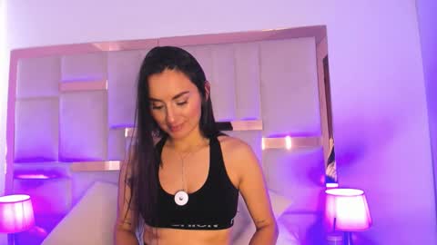 Snapshot of velvetlunaa chatting on 05.26.26 Velvet online show from 05.26.26