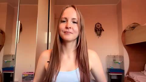 Snapshot of velvetmary chatting on 11.25.25 Rachel online show from 11.25.25