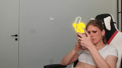 VelvetTGirl online show from 02.09.26