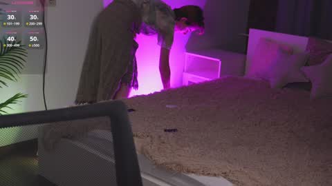 CLEOshort hair  TIna long hair  online show from 12.11.24