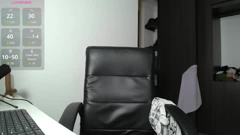 Venelope 3 online show from 04.21.26