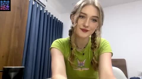 Snapshot of venniebonillas chatting on 02.23.26 Emily online show from 02.23.26