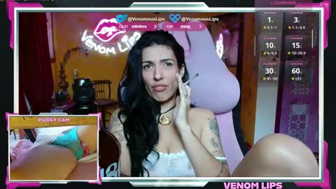 Snapshot of venomouslips chatting on 10.22.25 VenomLips online show from 10.22.25