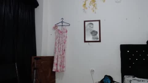 Snapshot of venus_menoza chatting on 04.15.26 venus_menoza online show from 04.15.26