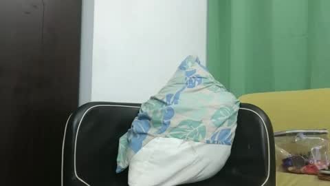 Snapshot of venus_speer chatting on 01.08.25 Luisa online show from 01.08.25