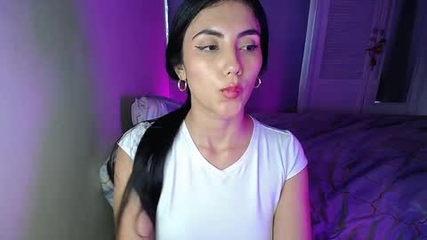 Snapshot of venus_starmodel chatting on 12.23.24 Venus online show from 12.23.24