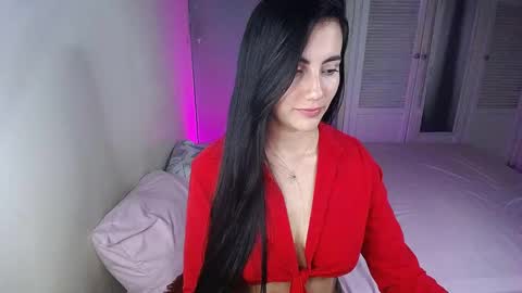 Snapshot of venus_starmodel chatting on 03.08.25 Venus online show from 03.08.25