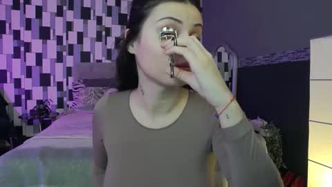 Snapshot of venusinylons chatting on 12.14.25 venusinylons online show from 12.14.25