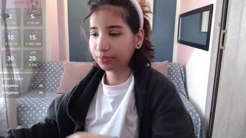 Snapshot of venusmist chatting on 10.23.25 Venus Mist online show from 10.23.25