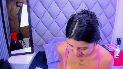 Venusowen  online show from 11.22.25