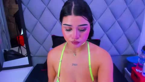 Venusowen  online show from 01.16.26