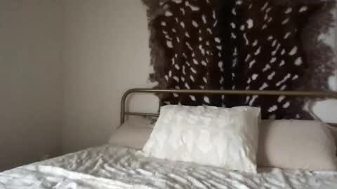 venustheflytrap online show from 11.21.25