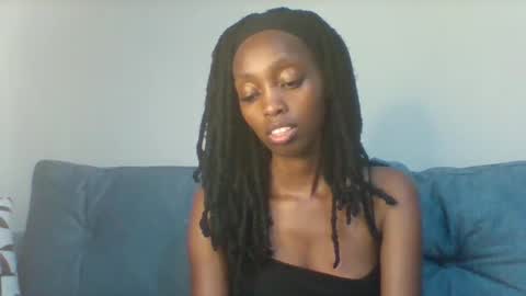 Snapshot of verabright chatting on 09.23.25 verabright online show from 09.23.25