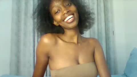 Snapshot of verabright chatting on 10.10.25 verabright online show from 10.10.25