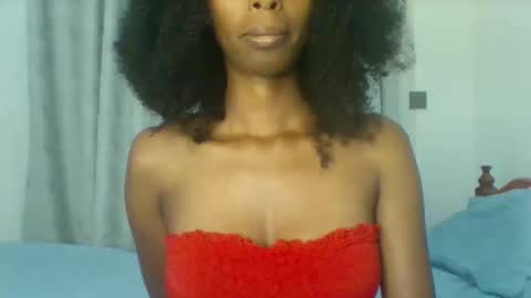 Snapshot of verabright chatting on 10.22.25 verabright online show from 10.22.25