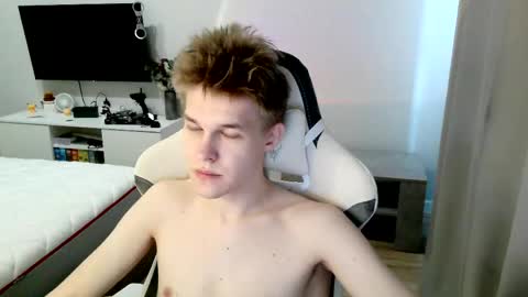 Snapshot of veritas_in_vine chatting on 04.06.26 Veritas online show from 04.06.26