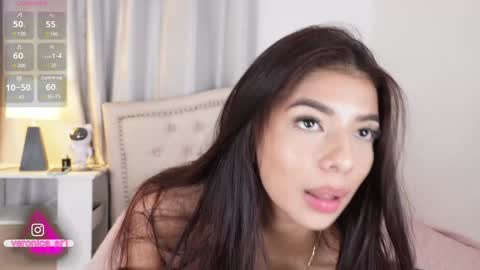 Snapshot of vero_cam chatting on 12.31.24 vero_cam online show from 12.31.24