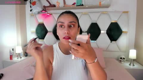 Snapshot of vero_dio chatting on 10.14.25 Vero xxx online show from 10.14.25