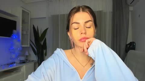 Lolitalolz online show from 01.08.25