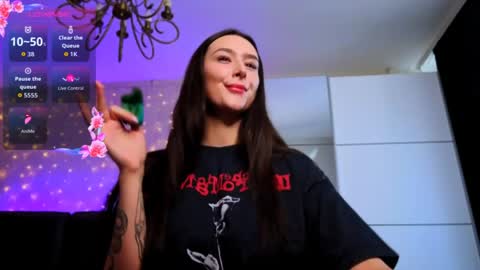 Veronica online show from 04.10.26