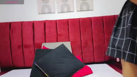 Snapshot of veronica_mae chatting on 09.18.25 VERONICA online show from 09.18.25