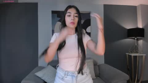 Vero  online show from 10.03.25