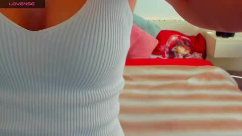 Snapshot of verrasweet4u chatting on 03.10.25 VerraSweet4u online show from 03.10.25