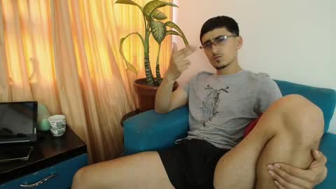 versatileguuy online show from 04.11.26