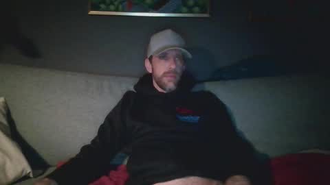 Snapshot of versatilexswede chatting on 11.17.25 John online show from 11.17.25