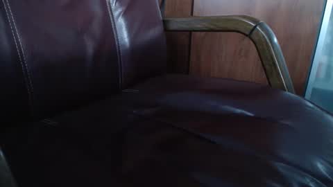 Snapshot of verylittletiny chatting on 02.21.25 Erik online show from 02.21.25