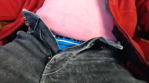 Snapshot of verylittletiny chatting on 03.08.25 Erik online show from 03.08.25