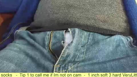 Snapshot of verylittletiny chatting on 11.15.25 Erik online show from 11.15.25