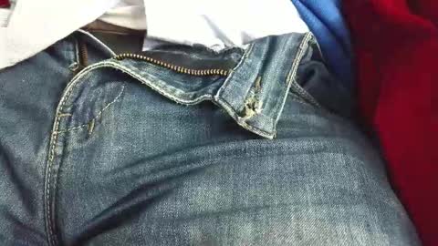 Snapshot of verylittletiny chatting on 11.19.25 Erik online show from 11.19.25