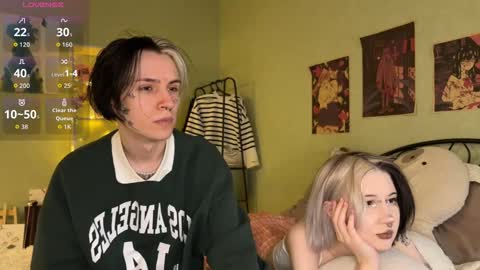 veryraretwins online show from 10.14.25