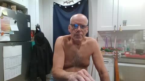 Snapshot of verysmallpeni chatting on 12.15.24 verysmallpeni online show from 12.15.24