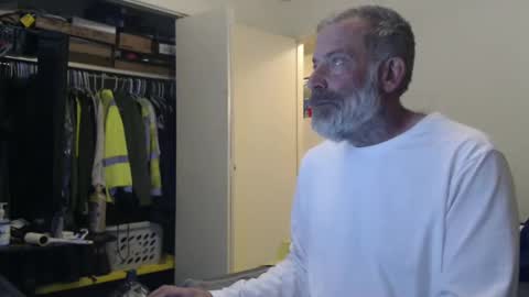 hairy man online show from 01.29.25