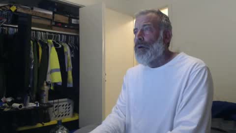 hairy man online show from 02.01.25