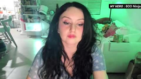 Snapshot of vesafine chatting on 11.05.25 vesafine online show from 11.05.25