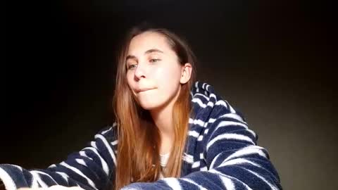 Snapshot of vesperlyn chatting on 12.15.25 Dasha online show from 12.15.25