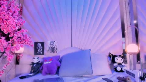 Vesper Velvet  online show from 04.18.26