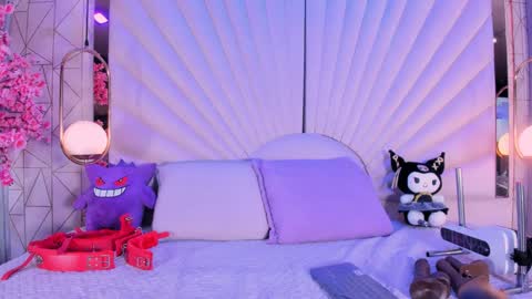 Vesper Velvet  online show from 04.21.26